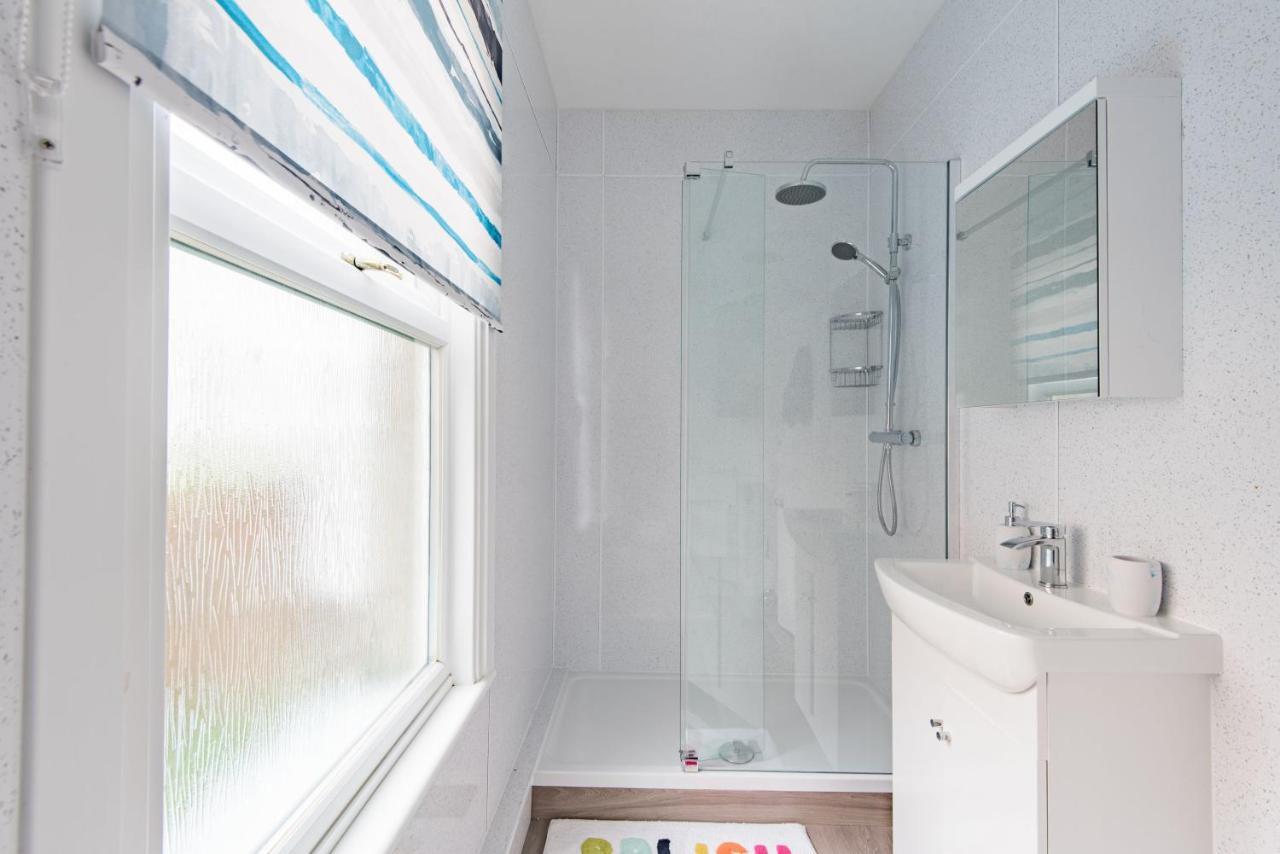 Southbeach By Bloom Stays Hythe  Exterior photo
